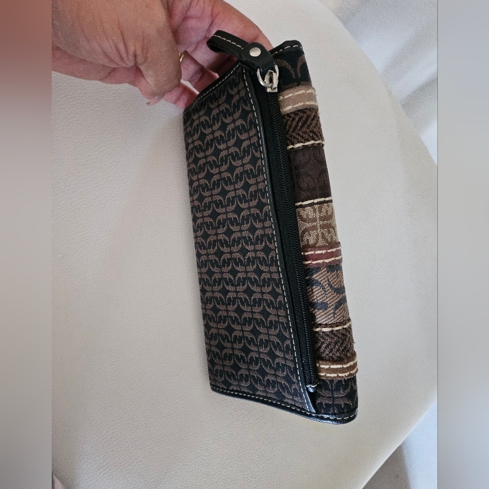 Fossil Brown Multi-Strip Patterned Wallet - Picture 12 of 12